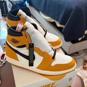 Nike Men's Mustard and Black High-Top Sneakers